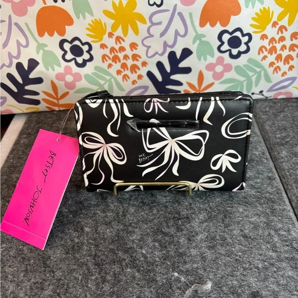 Betsey Johnson Wallet NWT - Picture 2 of 6